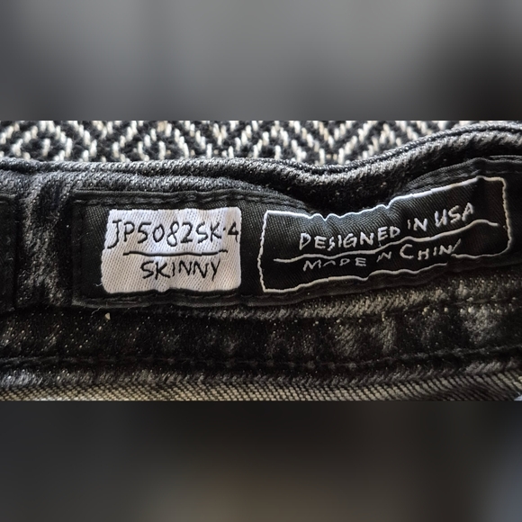 Miss Me Black Skinny Jeans Size 30 - Picture 9 of 10